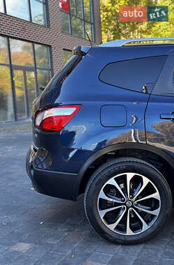 Позашляховик / Кросовер Nissan Qashqai+2 2011 в  фото 23 Позашляховик / Кросовер Nissan Qashqai+2 2011 в