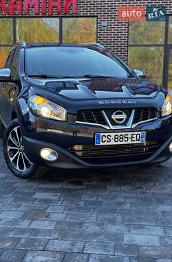 Позашляховик / Кросовер Nissan Qashqai+2 2011 в  фото 33 Позашляховик / Кросовер Nissan Qashqai+2 2011 в