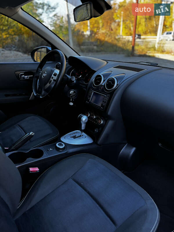 Внедорожник / Кроссовер Nissan Qashqai+2 2011 в Тернополе фото 45 Внедорожник / Кроссовер Nissan Qashqai+2 2011 в Тернополе