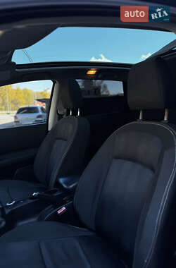 Позашляховик / Кросовер Nissan Qashqai+2 2011 в  фото 63 Позашляховик / Кросовер Nissan Qashqai+2 2011 в