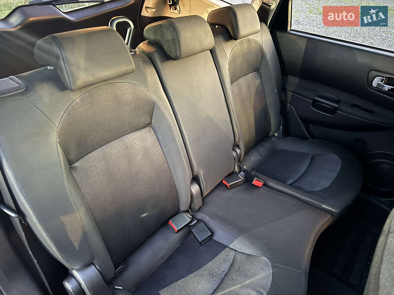 Позашляховик / Кросовер Nissan Qashqai+2 2012 в Умані