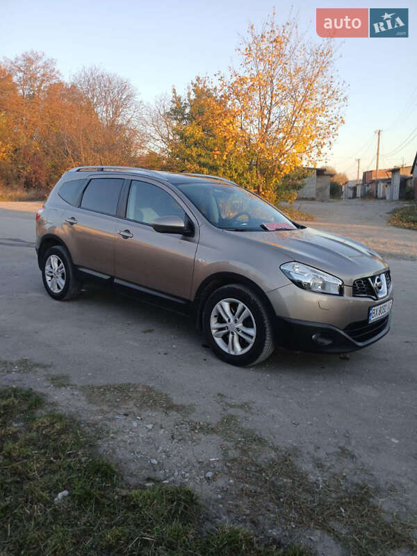 Позашляховик / Кросовер Nissan Qashqai+2 2011 в Кам'янець-Подільському фото 2 Позашляховик / Кросовер Nissan Qashqai+2 2011 в Кам'янець-Подільському