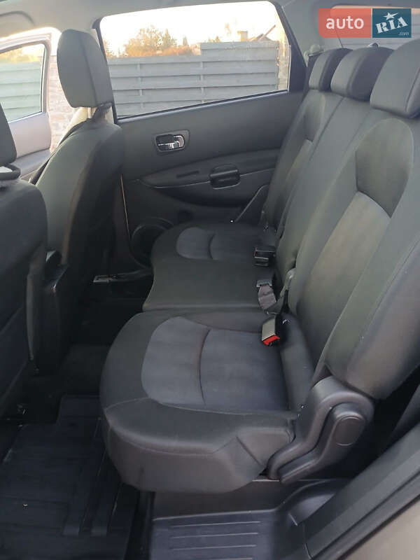 Позашляховик / Кросовер Nissan Qashqai+2 2011 в Кам'янець-Подільському фото 24 Позашляховик / Кросовер Nissan Qashqai+2 2011 в Кам'янець-Подільському