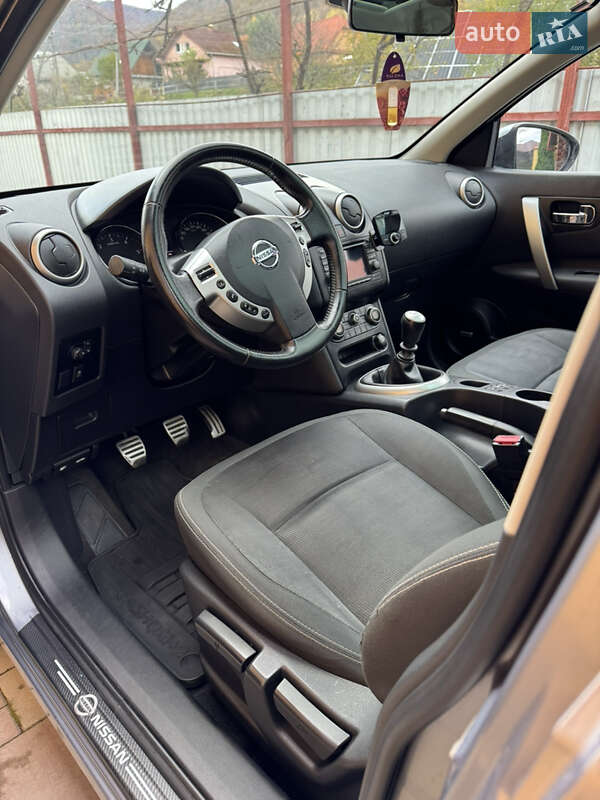 Внедорожник / Кроссовер Nissan Qashqai+2 2010 в Сваляве фото 8 Внедорожник / Кроссовер Nissan Qashqai+2 2010 в Сваляве