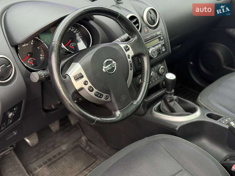 Внедорожник / Кроссовер Nissan Qashqai+2 2010 в Запорожье фото 8 Внедорожник / Кроссовер Nissan Qashqai+2 2010 в Запорожье
