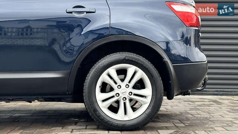 Внедорожник / Кроссовер Nissan Qashqai+2 2010 в Ровно