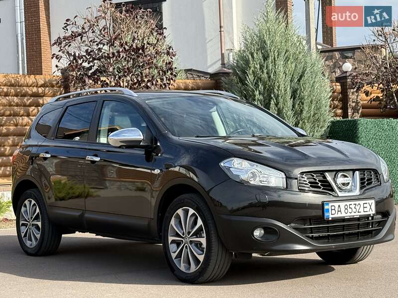 Внедорожник / Кроссовер Nissan Qashqai+2 2012 в Киеве