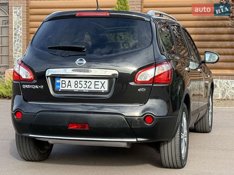 Внедорожник / Кроссовер Nissan Qashqai+2 2012 в Киеве