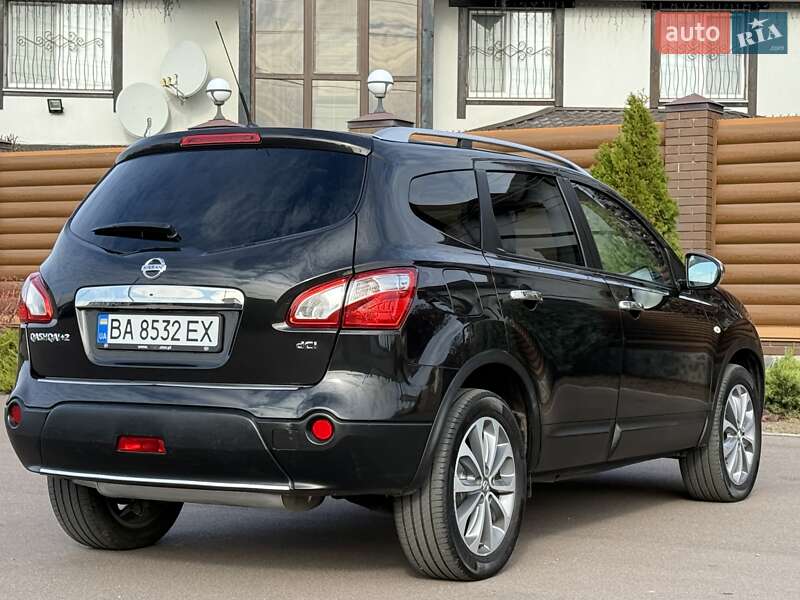 Внедорожник / Кроссовер Nissan Qashqai+2 2012 в Киеве