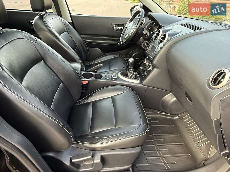 Внедорожник / Кроссовер Nissan Qashqai+2 2012 в Киеве