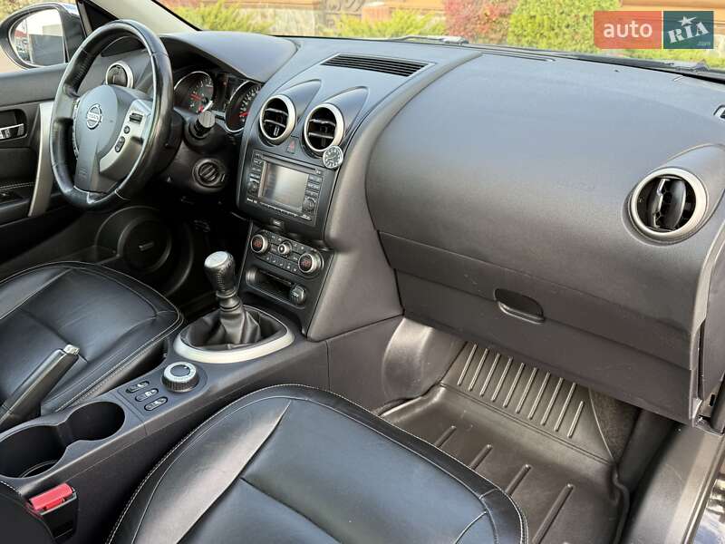 Внедорожник / Кроссовер Nissan Qashqai+2 2012 в Киеве