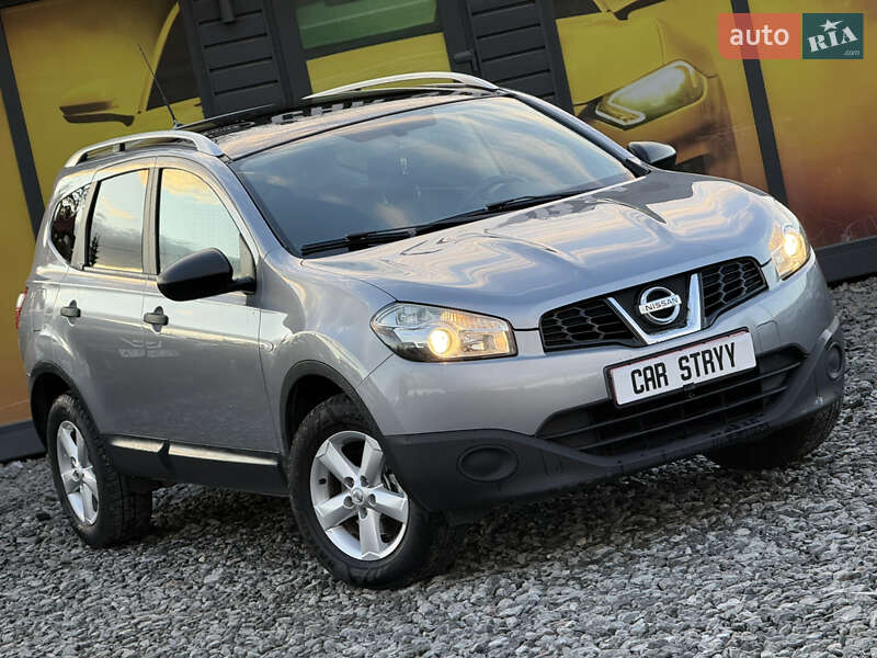 Позашляховик / Кросовер Nissan Qashqai+2 2010 в Стрию
