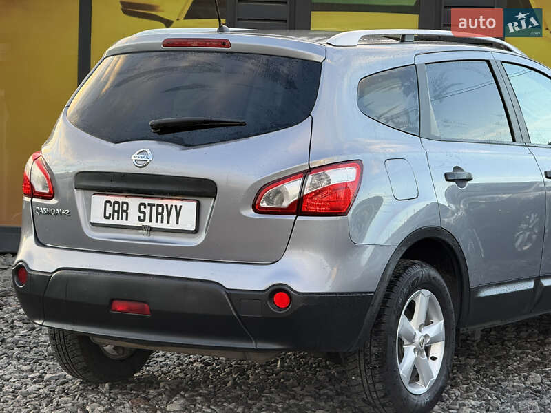 Позашляховик / Кросовер Nissan Qashqai+2 2010 в Стрию