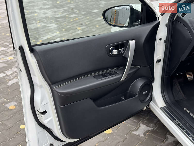 Внедорожник / Кроссовер Nissan Qashqai+2 2013 в Ровно