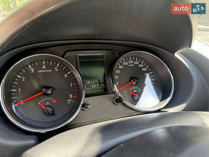 Позашляховик / Кросовер Nissan Qashqai+2 2012 в Києві фото 10 Позашляховик / Кросовер Nissan Qashqai+2 2012 в Києві