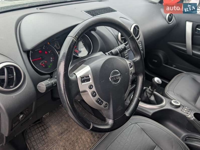 Внедорожник / Кроссовер Nissan Qashqai+2 2010 в Ровно фото 25 Внедорожник / Кроссовер Nissan Qashqai+2 2010 в Ровно