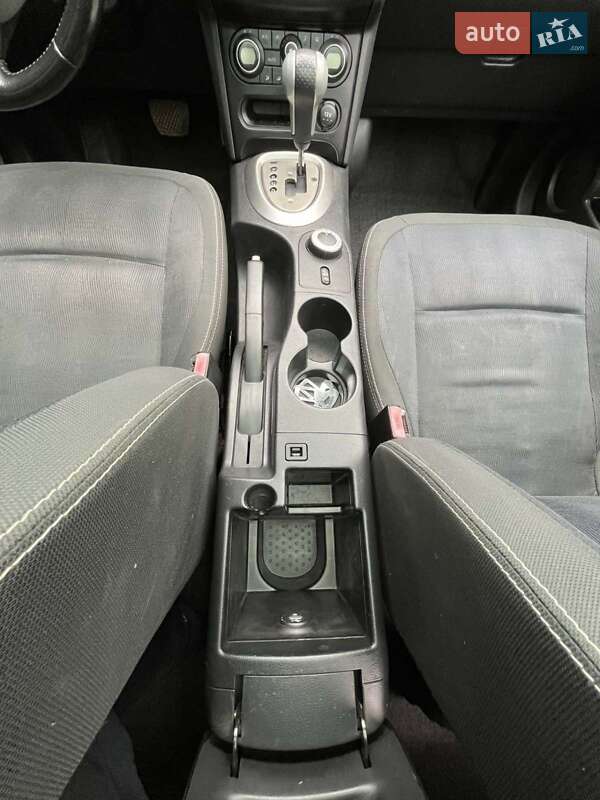 Внедорожник / Кроссовер Nissan Qashqai+2 2010 в Буштыне фото 11 Внедорожник / Кроссовер Nissan Qashqai+2 2010 в Буштыне