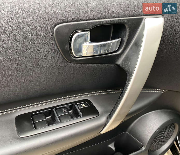 Внедорожник / Кроссовер Nissan Qashqai+2 2010 в Ровно