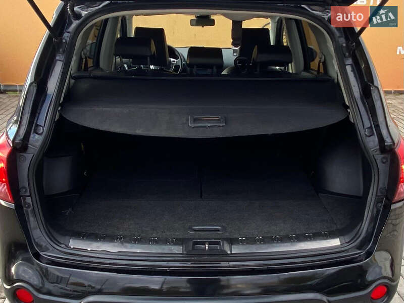 Внедорожник / Кроссовер Nissan Qashqai+2 2010 в Ровно