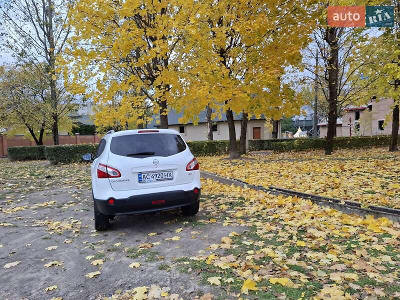 Позашляховик / Кросовер Nissan Qashqai+2 2011 в Луцьку