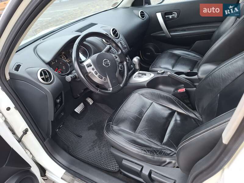 Позашляховик / Кросовер Nissan Qashqai+2 2011 в Луцьку