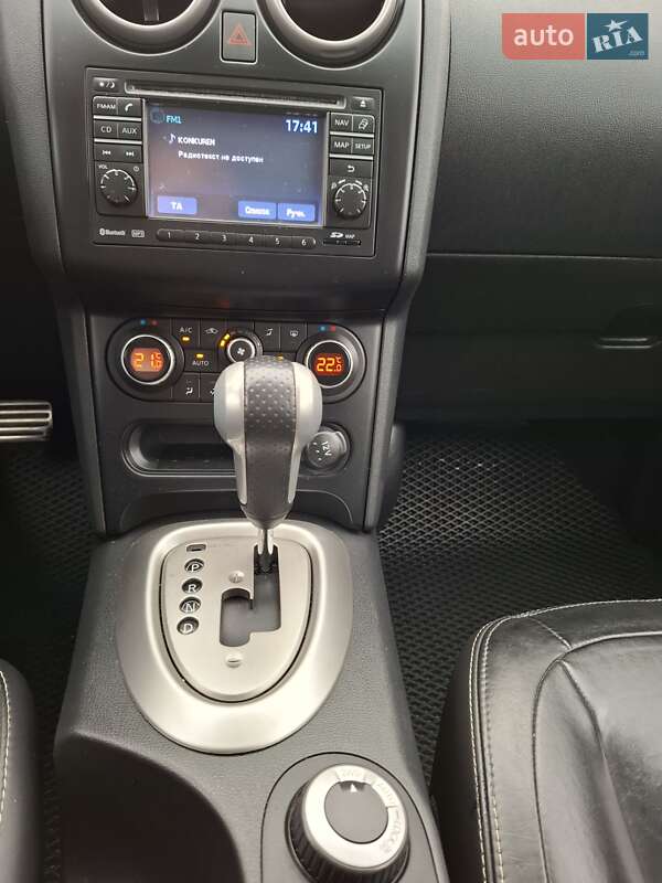 Позашляховик / Кросовер Nissan Qashqai+2 2011 в Луцьку