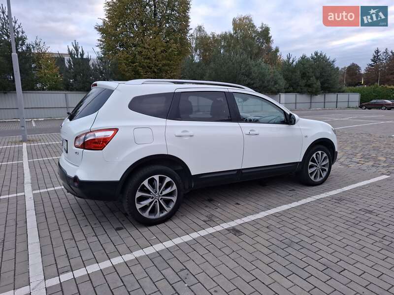 Позашляховик / Кросовер Nissan Qashqai+2 2011 в Луцьку