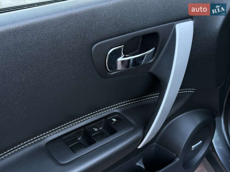 Внедорожник / Кроссовер Nissan Qashqai+2 2011 в Стрые