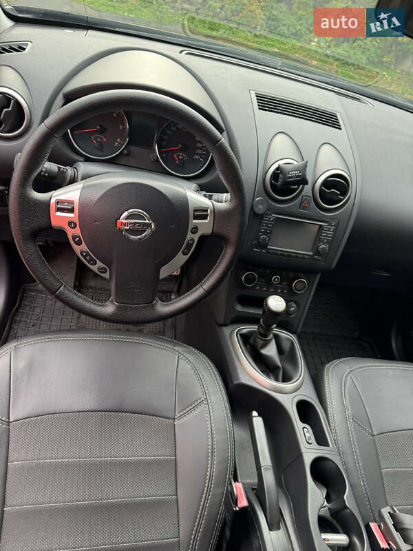 Позашляховик / Кросовер Nissan Qashqai+2 2012 в Ужгороді фото 7 Позашляховик / Кросовер Nissan Qashqai+2 2012 в Ужгороді