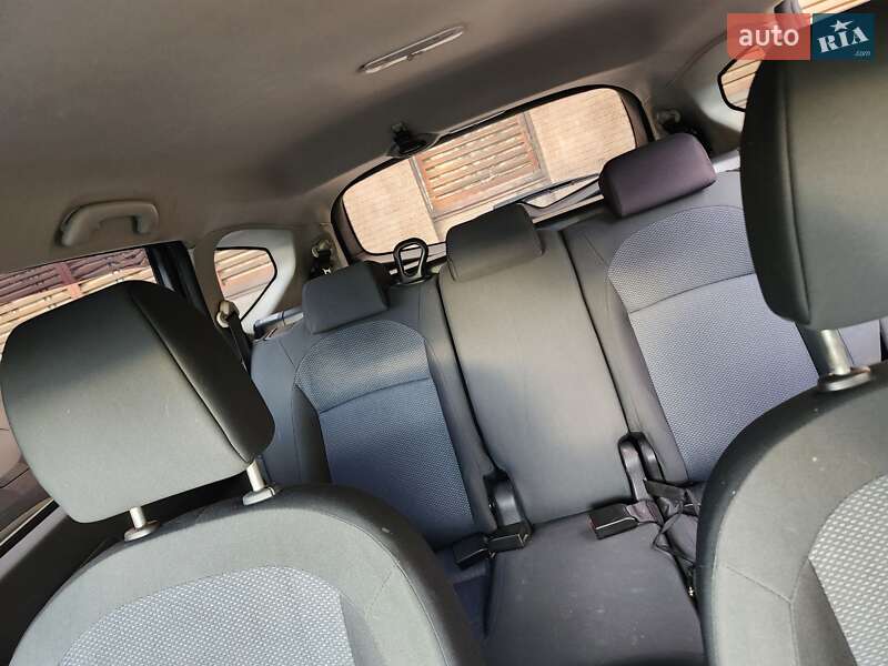 Позашляховик / Кросовер Nissan Qashqai+2 2011 в Києві