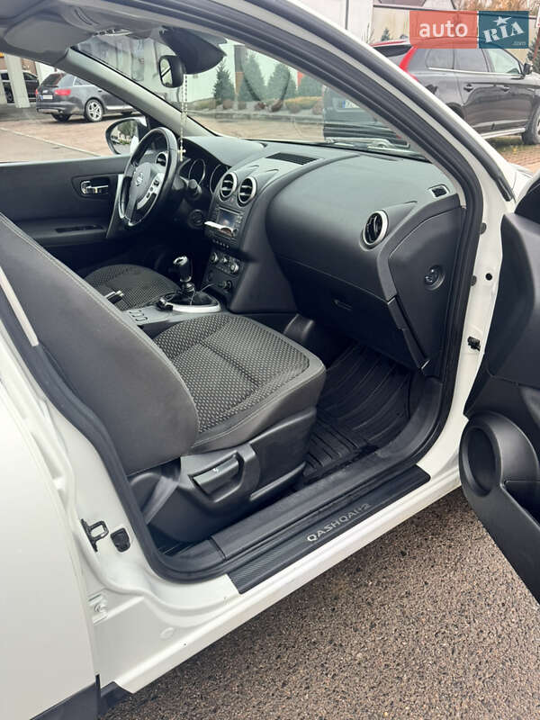 Внедорожник / Кроссовер Nissan Qashqai+2 2009 в Львове фото 18 Внедорожник / Кроссовер Nissan Qashqai+2 2009 в Львове