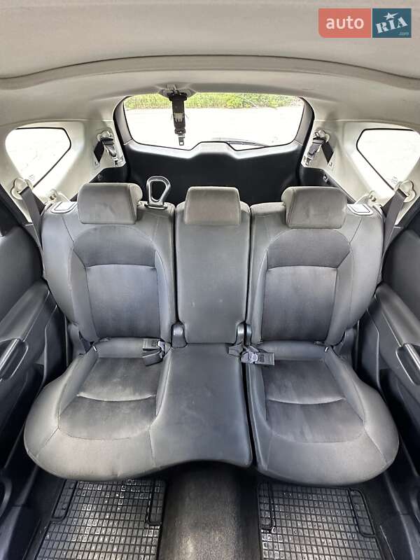 Внедорожник / Кроссовер Nissan Qashqai+2 2012 в Белогородке фото 18 Внедорожник / Кроссовер Nissan Qashqai+2 2012 в Белогородке