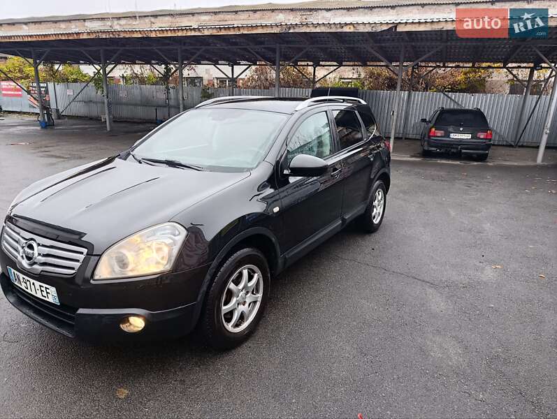 Позашляховик / Кросовер Nissan Qashqai+2 2010 в Звягелі