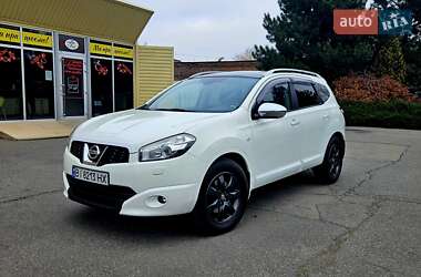 Внедорожник / Кроссовер Nissan Qashqai+2 2010 в Полтаве