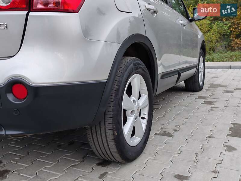 Позашляховик / Кросовер Nissan Qashqai+2 2009 в Стрию