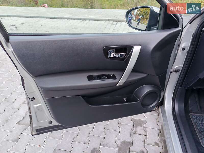 Позашляховик / Кросовер Nissan Qashqai+2 2009 в Стрию