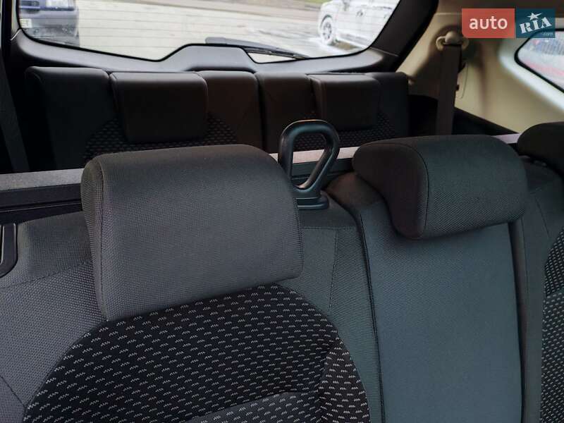 Позашляховик / Кросовер Nissan Qashqai+2 2009 в Стрию