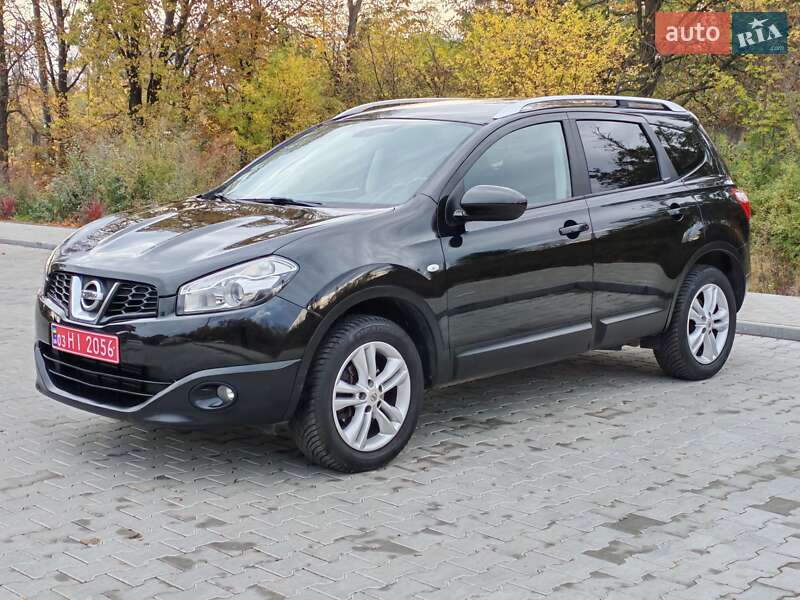 Позашляховик / Кросовер Nissan Qashqai+2 2011 в Стрию
