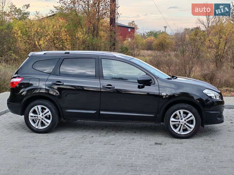 Позашляховик / Кросовер Nissan Qashqai+2 2011 в Стрию