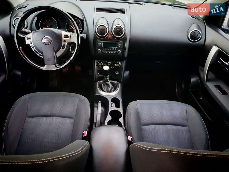 Позашляховик / Кросовер Nissan Qashqai+2 2011 в Стрию