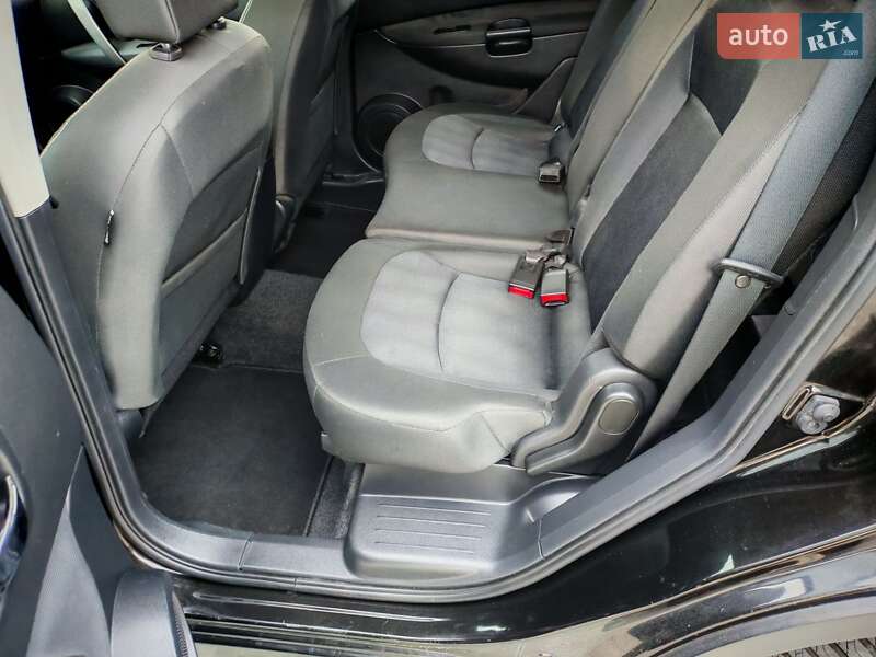 Позашляховик / Кросовер Nissan Qashqai+2 2011 в Стрию