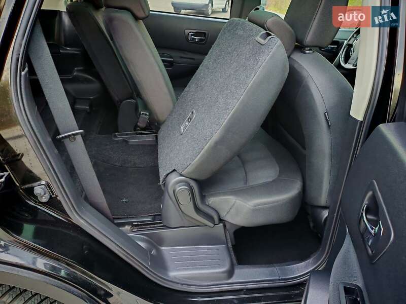 Позашляховик / Кросовер Nissan Qashqai+2 2011 в Стрию