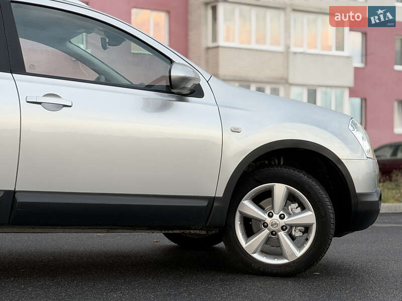 Позашляховик / Кросовер Nissan Qashqai+2 2010 в Вінниці