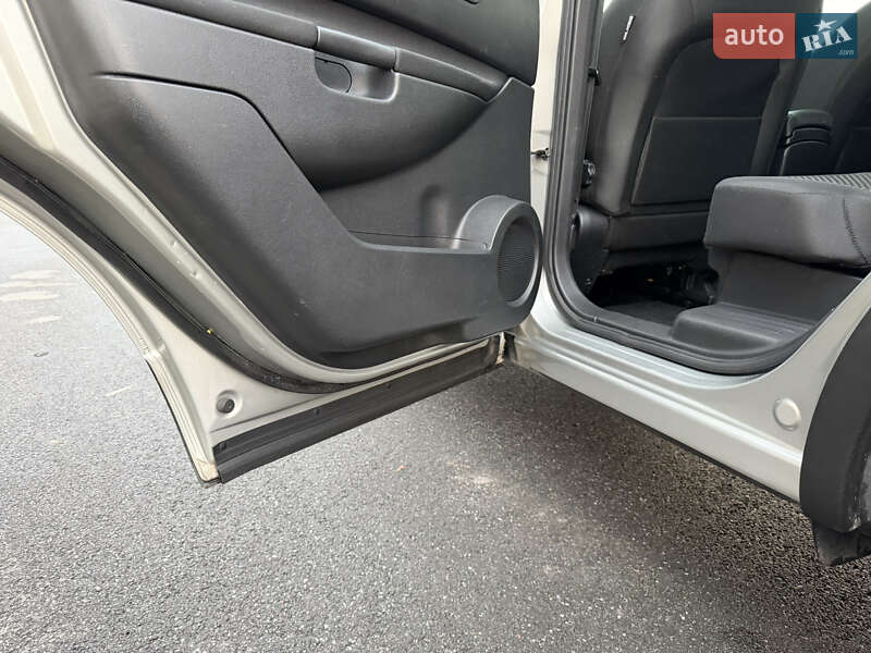 Позашляховик / Кросовер Nissan Qashqai+2 2010 в Вінниці