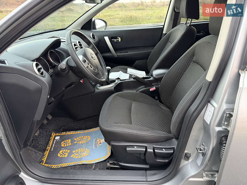 Позашляховик / Кросовер Nissan Qashqai+2 2010 в Вінниці