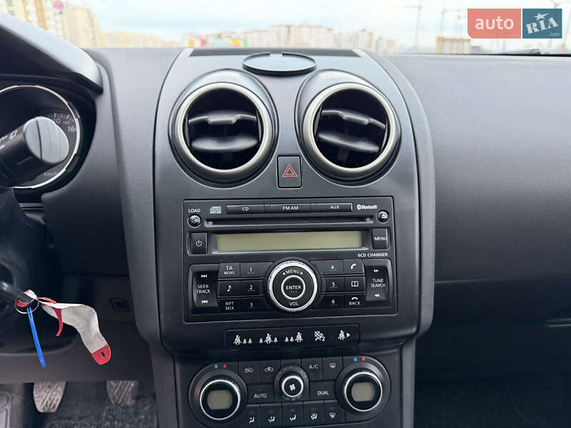 Позашляховик / Кросовер Nissan Qashqai+2 2010 в Вінниці