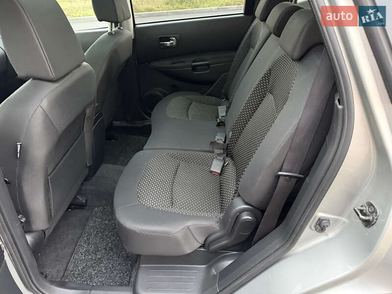 Позашляховик / Кросовер Nissan Qashqai+2 2010 в Вінниці