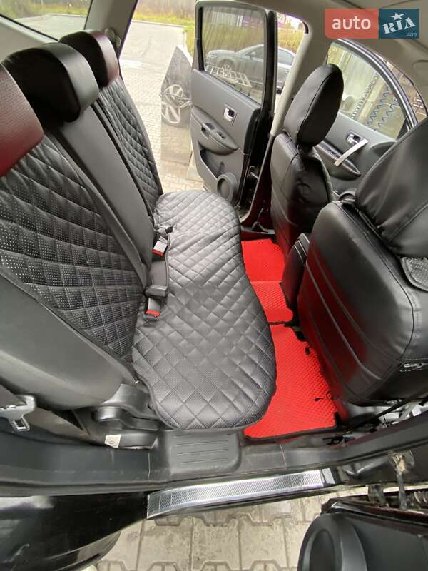 Позашляховик / Кросовер Nissan Qashqai+2 2011 в Львові