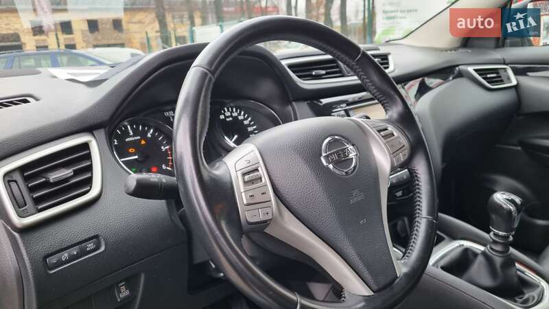 Позашляховик / Кросовер Nissan Qashqai+2 2015 в Полтаві