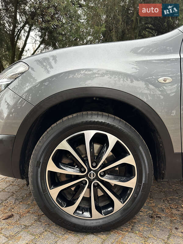 Позашляховик / Кросовер Nissan Qashqai+2 2011 в Києві